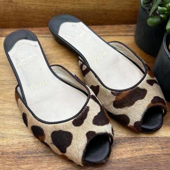 Christian Louboutin Animal Print Calf Hair Slides Sandals | Size 36 US 6 w/ Box - Picture 1 of 15